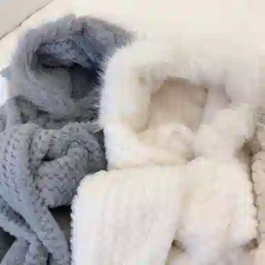 钓鱼熊 【秋冬必备】可爱冬天小鹿角毛茸茸保暖护耳三件套双层加厚围巾手套一 体 聚酯纤维 斗篷帽 男女同款情侣款