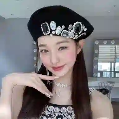 钓鱼熊 重工水钻百搭羊毛呢时尚保暖画家帽百搭显脸小 聚酯纤维 贝雷帽 男女同款情侣款