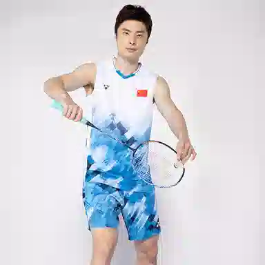 YONEX