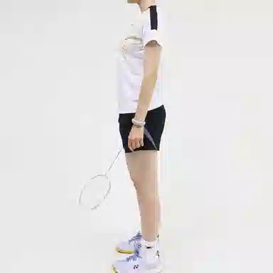 YONEX