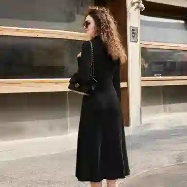 VICTORIA&VERA Classic Knit Dress