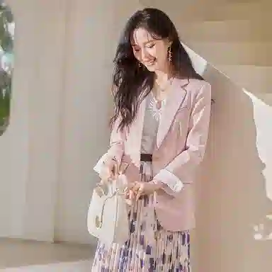 VICTORIA&VERA Spring Embroidered Blazer