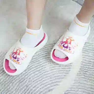 Li-Ning x League of Legends Pool Party Slides