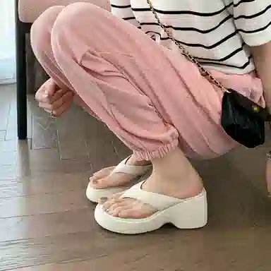 泓阳琳 百搭时尚显瘦人字拖鞋 女