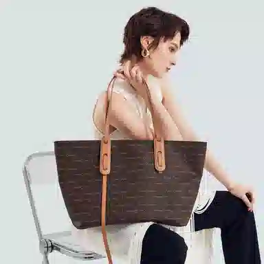 PIERRE CARDIN logo pvc