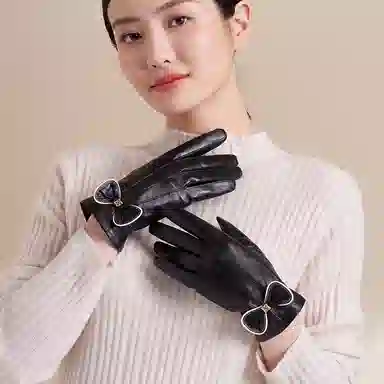 Pierre Cardin Bow Leather Gloves
