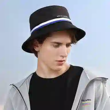 PIERRE CARDIN logo