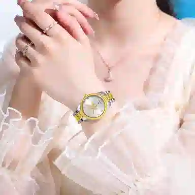 梦特娇 时尚日期显示潮流 石英机芯 精钢表带 国表 男表 金色表盘 夜光防水