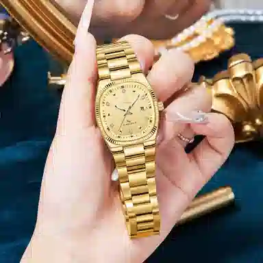 梦特娇 小众潮流时尚高颜值商务休闲百搭 石英机芯 钢表带 国表 女表 白色表盘 防水夜光