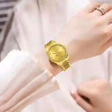 梦特娇 时尚日期显示潮流 石英机芯 精钢表带 国表 男表 金色表盘 夜光防水