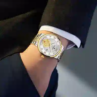 梦特娇 双龙戏珠系列 时尚上班族通勤商务百搭日期显示高级腕表罗马数字 自动机械机芯 精钢表带 国表 男表 白色表盘 学生党运动防水夜光