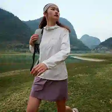 Jack Wolfskin Hooded Windbreaker