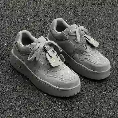 V05 Classic Retro Sneakers