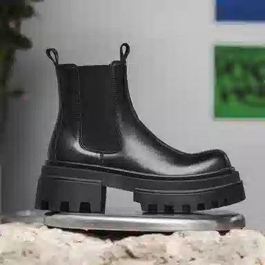V05 Chelsea Boots