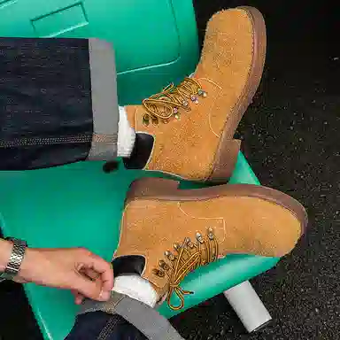 V05 Platform Martin Boots