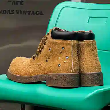 V05 Platform Martin Boots