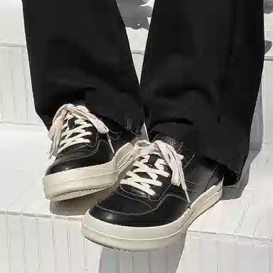 V05 Comfort Casual Sneakers Black