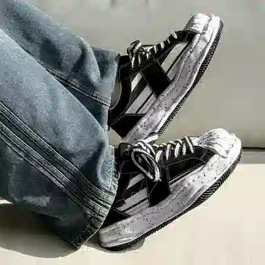 V05 Casual Thick Sole Low Top Sneakers