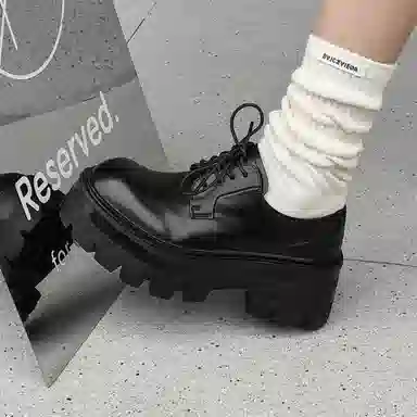 V05 Paris Derby Shoes