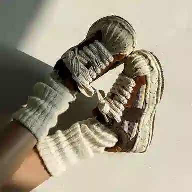 V05 Casual Thick Sole Low Top Sneakers