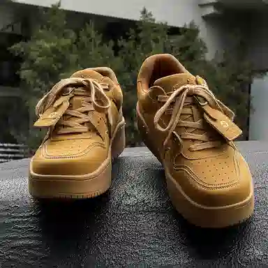 V05 Classic Retro Sneakers