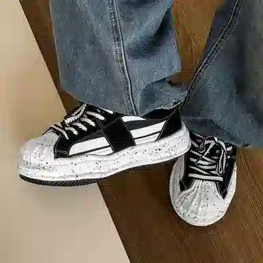 V05 Casual Thick Sole Low Top Sneakers