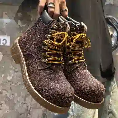 V05 Platform Martin Boots