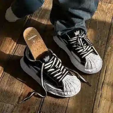 V05 Casual Thick Sole Low Top Sneakers