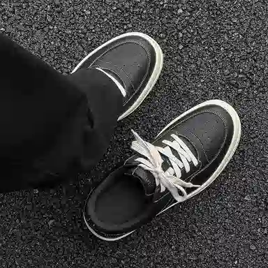 V05 Comfort Casual Sneakers Black