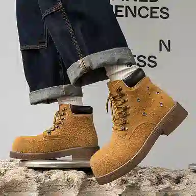 V05 Platform Martin Boots