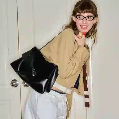 MUVA Tote