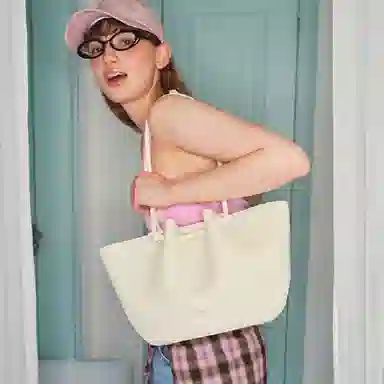 MUVA Tote