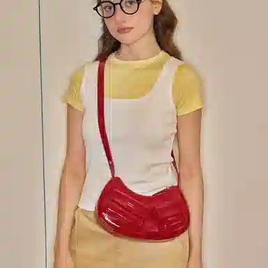 MUVA Party Red/Milkshake White