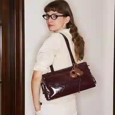 MUVA Vintage Leather Shoulder Bag Large Cherry Red