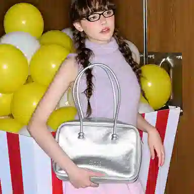 MUVA Boston Shoulder Bag