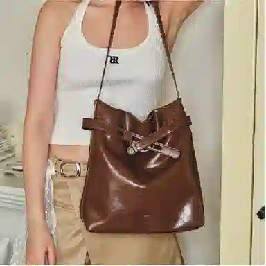 MUVA Leather Tote Bag