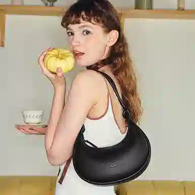 MUVA Crescent Shoulder Bag Black/Brown