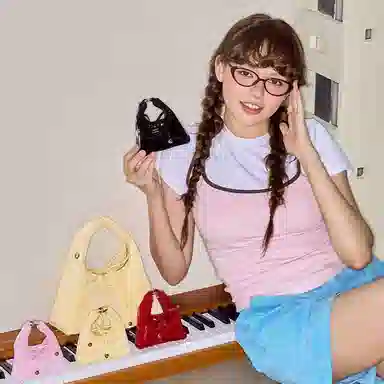 MUVA Mini Crossbody Bag