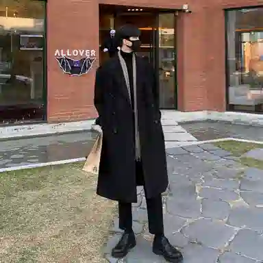 CUCHOHOMME Winter Coat Black