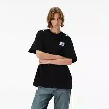 URS GGON Basic Loose Geometric Logo T-Shirt