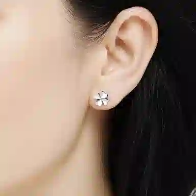 999