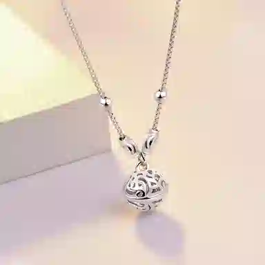 925