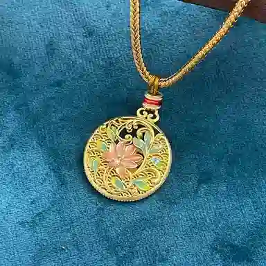 999