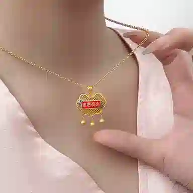 999