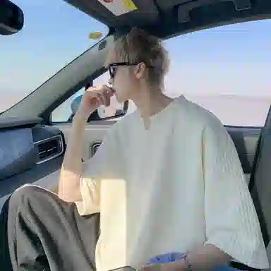JIMIJONS T