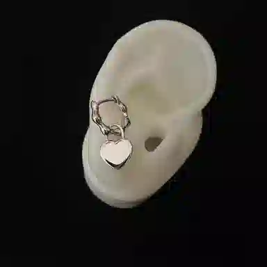 925
