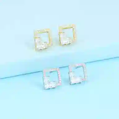 S925