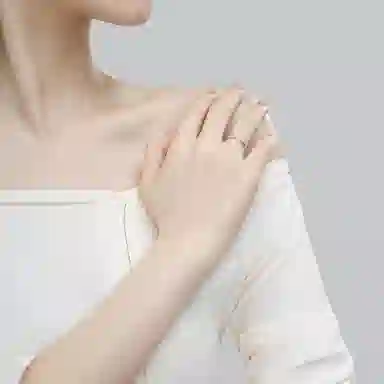 S925