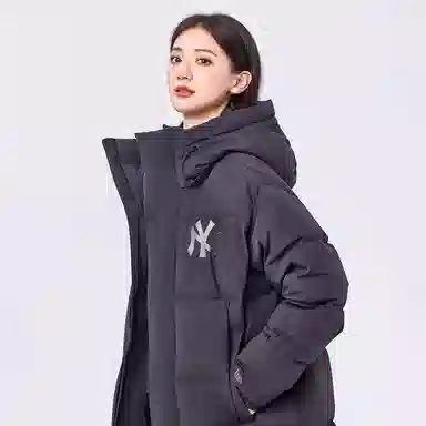 New Era x MLB FW25 Yankees Down Jacket Black