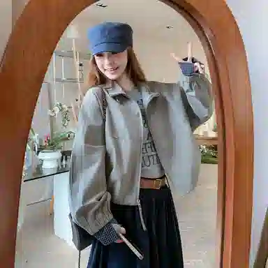 稻草人 轻盈时尚休闲百搭简约舒适秋冬截短外套 女款